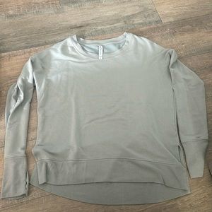 𝅺Athleta Crews Neck Sweater Size Small Light Green